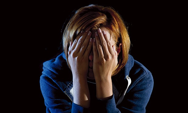 „Gdy dusza ujrzy i pozna ciężkość swych grzechów, niech nie rozpacza, ale z ufnością niech się rzuci w ramiona mojego miłosierdzia, jak dziecko w objęcia ukochanej matki”  (Jezus do św. Faustyny)