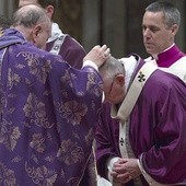  10.02.2016, Watykan. Papież Franciszek przewodniczył Mszy św. w Środę Popielcową wyjątkowo nie w bazylice św. Sabiny na Awentynie, ale w bazylice św. Piotra. Rozesłał ok. 1000 misjonarzy miłosierdzia