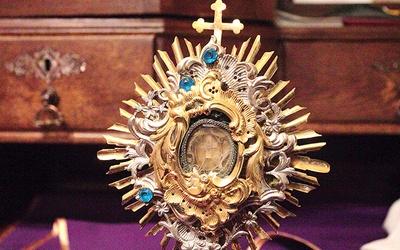  Relikwie można uczcić w lubańskiej parafii pw. Trójcy Świętej po piątkowych Drogach Krzyżowych