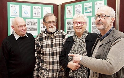 Część redakcyjnego składu „Na Rozstajach” (od lewej):  Piotr Gawrecki, Witold Forkiewicz, Gertruda Samerek i Ryszard Balewski