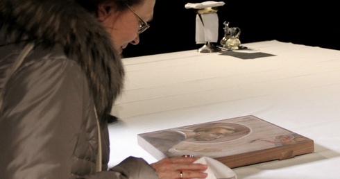 Po Eucharystii była możliwość modlitwy przy relikwiach bł. Fra Angelico