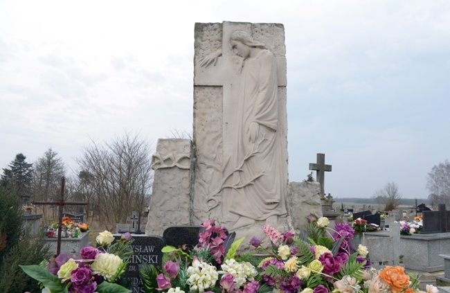 Cmentarz w Odechowie zabytkiem