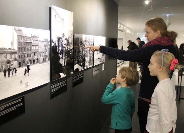 Wystawa jest szczególną lekcją historii dla najmłodszych