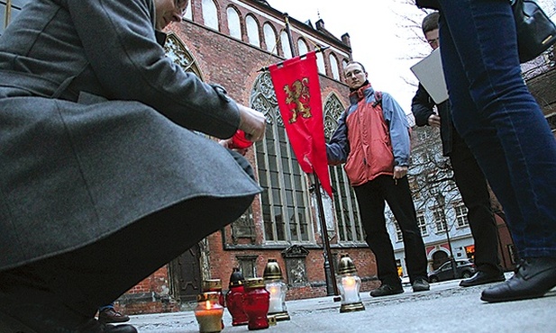 Różańcem przeciwko prześladowaniom chrześcijan
