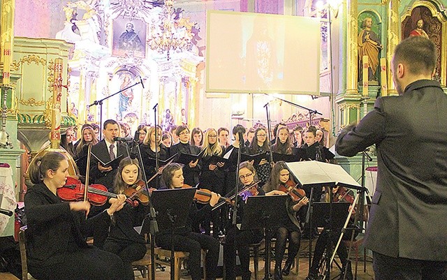  „Nabożeństwo z dźwięków” w wykonaniu „Confessio – Ślad losu”