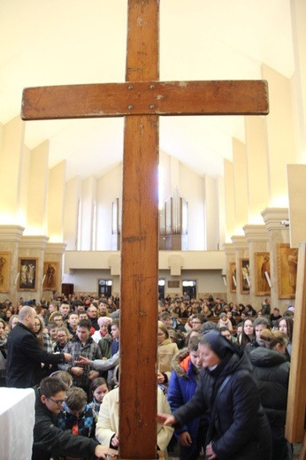 Znaki ŚDM w parafii pw. Pierwszych Męczenników Polski w Gorzowie