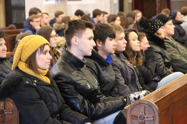 Znaki ŚDM w parafii pw. Pierwszych Męczenników Polski w Gorzowie