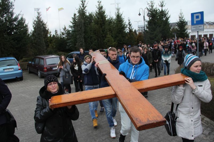 Znaki ŚDM w parafii pw. Pierwszych Męczenników Polski w Gorzowie