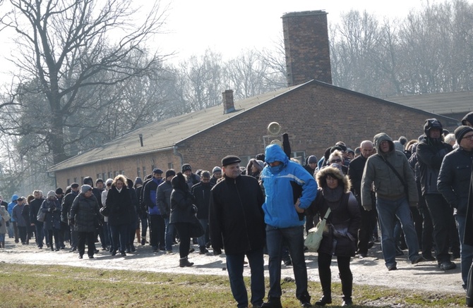 Droga Krzyżowa na terenie KL Auschwitz-Birkenau