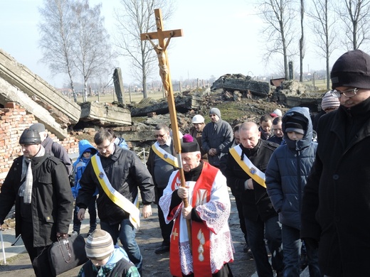 Droga Krzyżowa na terenie KL Auschwitz-Birkenau