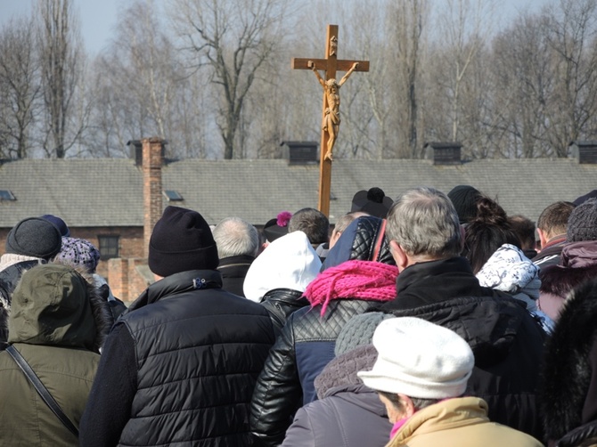 Droga Krzyżowa na terenie KL Auschwitz-Birkenau