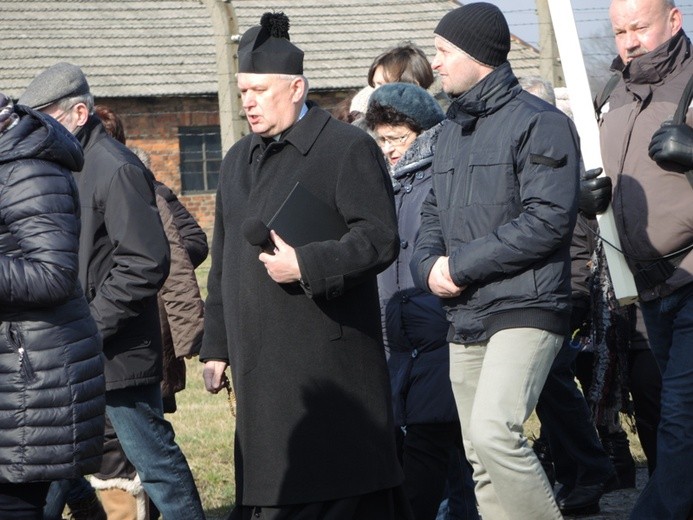 Droga Krzyżowa na terenie KL Auschwitz-Birkenau