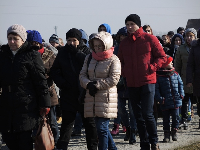 Droga Krzyżowa na terenie KL Auschwitz-Birkenau