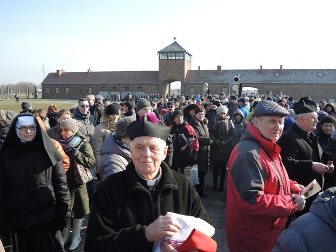 Droga Krzyżowa na terenie KL Auschwitz-Birkenau