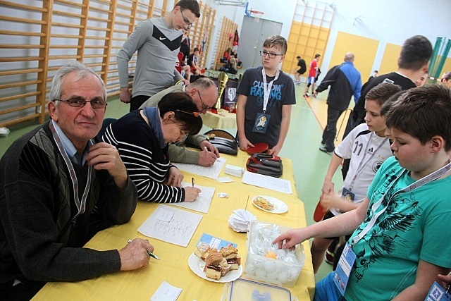 IX Diecezjalne Mistrzostwa Służby Liturgicznej i Księży w Tenisie Stołowym