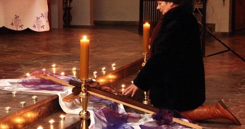 Adoracja Krzyża