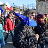 Marsz KOD w obronie Lecha Wałęsy