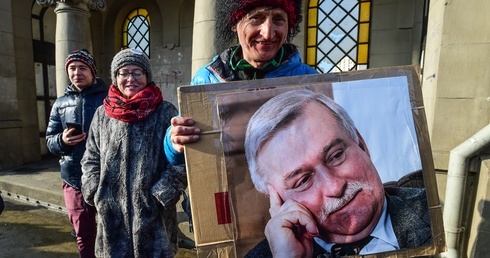 KOD w obronie Lecha Wałęsy