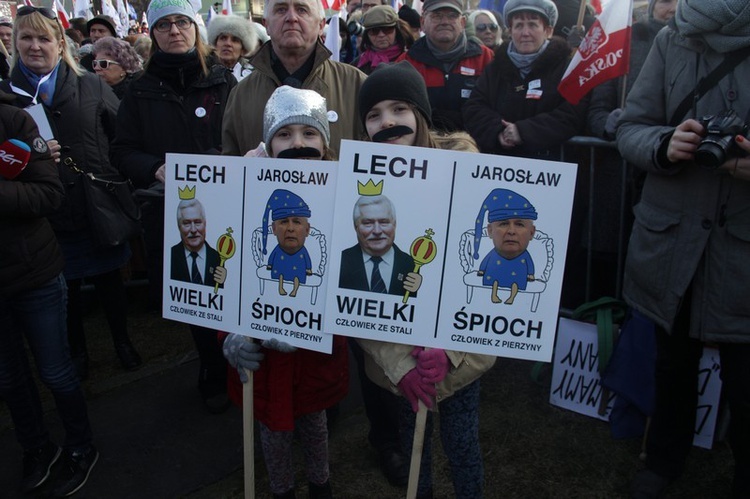 Wiec poparcia dla Lecha Wałęsy