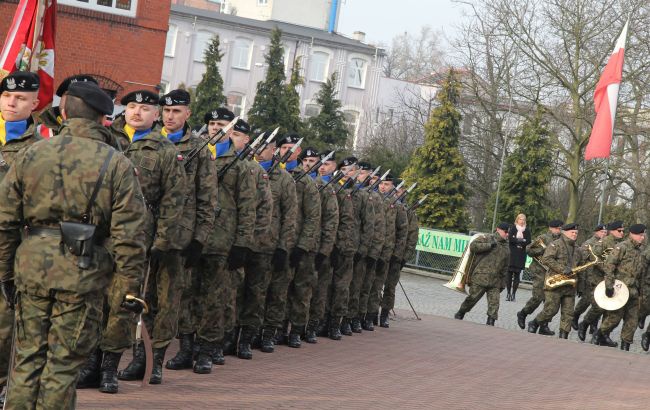 Odsłonięcie pomnika Żołnierzy Wyklętych w Żarach