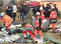 29 lutego w Calais rozpoczęto likwidację tzw. dżungli. Koczujący dotąd w tym miejscu imigranci mają zostać przeniesieni do specjalnych obozów rozlokowanych w całej Francji