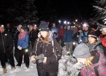 120 osób wyruszyło z Milówki w góry, by w milczeniu przeżywać Drogę Krzyżową