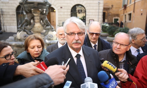 Waszczykowski nie wyklucza kontroli granic