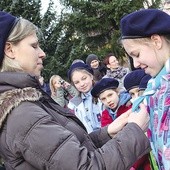 Beata Piasecka przyjęła do gromady 18 dziewcząt