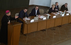 Spotkaniu samorządowców przed ŚDM przewodniczył bp Henryk Tomasik