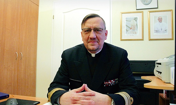Jak mówi ks. kmdr por. Zbigniew Rećko, jego przybyciu do Gdyni towarzyszy niezwykła symbolika. – Przyjeżdżam z Białegostoku, miasta miłosierdzia, w czasie, gdy w Kościele przeżywany jest Rok Miłosierdzia – zaznacza