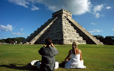 Piramida El Castillo w Chichen Itza (Meksyk)