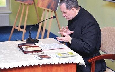 Rekolekcje lectio divina odbyły się w dniach 4–6 marca z inicjatywy ks. Piotra Domarosa, we współpracy z Apostolatem Biblijnym w diecezji. Na zdjęciu: ks. Krzysztof Wons