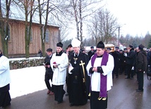 Uroczystościom pogrzebowym 1 marca przewodniczył bp Piotr Libera