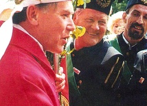 Biskup Domin pieszo chodził na pielgrzymki męskie do Piekar