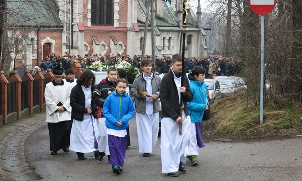 Pogrzeb gimnazjalisty, który zginął w Alpach