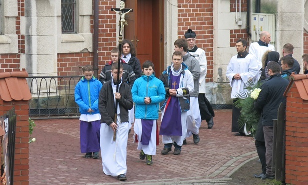 Pogrzeb gimnazjalisty, który zginął w Alpach