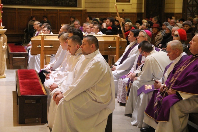 Pożegnanie śp. ks. Franciszka Rozwoda w parafii św. Franciszka z Asyżu