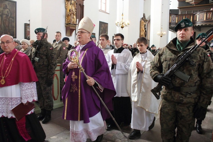 Odsłonięcie tablicy upamiętniającej śp. bp. Tadeusza Płoskiego