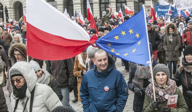 Manifestacja KOD w Warszawie