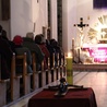 Wielkopostna adoracja Najświętszego Sakramentu w kościele w Międzyborowie