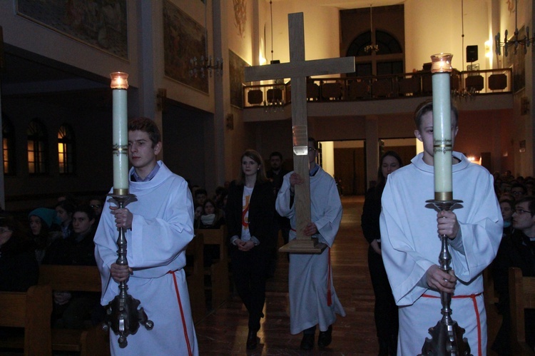 Czuwanie młodzieży w Dobrej