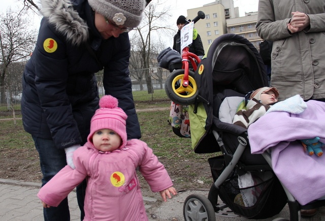 Pikieta przed Szpitalem Świętej Rodziny