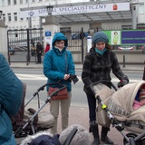 Pikieta przed Szpitalem Świętej Rodziny