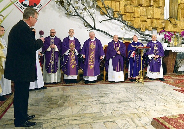  O działalności  starachowickiej lecznicy  opowiada  ordynator placówki Grzegorz Dzik 