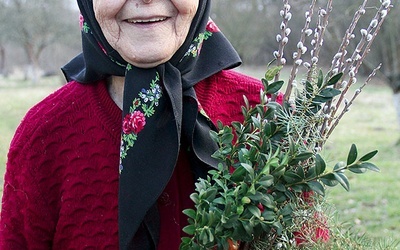 Anna Aniśkiewicz z Zielonej Góry urodziła się w Gierdziunach na Wileńszczyźnie. Na Ziemie Odzyskane przyjechała z mężem i roczną córką Walentyną w 1958 roku. Dziś ma 86 lat, ale bardzo dobrze pamięta święta z rodzinnych, wileńskich stron