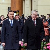 Prezydent Czech broni polskiego rządu