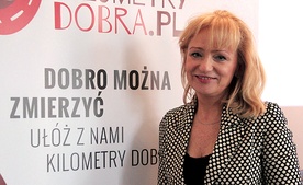  – Wolę prezenty dawać niż dostawać. A dobro, pomoc, którą ofiarowujemy innym, zawsze do nas powróci – mówi aktorka Katarzyna Żak