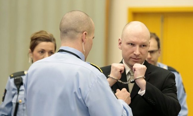 Breivik: Izolując mnie naruszono prawa człowieka