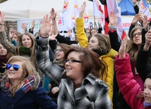 Potrzeba jeszcze 300 młodych ludzi, którzy chcieliby wziąć udział w widowisku teatralno - muzycznym podczas ŚDM