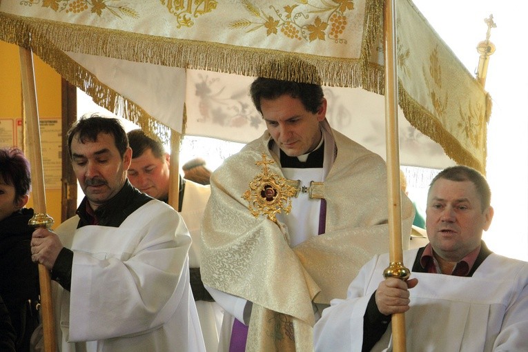 Wprowadzenie relikwii bł. Edmunad Bojanowskiego